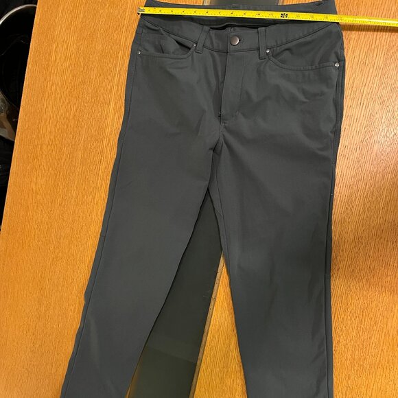 Lululemon ABC Pants – 31x30 – Black/Charcoal - Picture 4 of 4